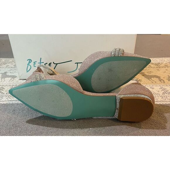 Betsey Johnson Women's Elsah Ballet Flat - Picture 5 of 7